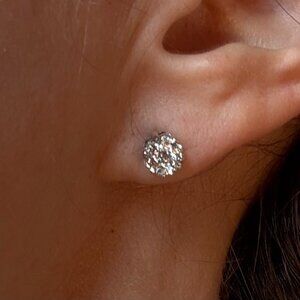 Sparkling diamond cluster earrings, in 18K gold!  NWOT